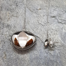 Load image into Gallery viewer, Vessel Chain Drop Earrings Polished
